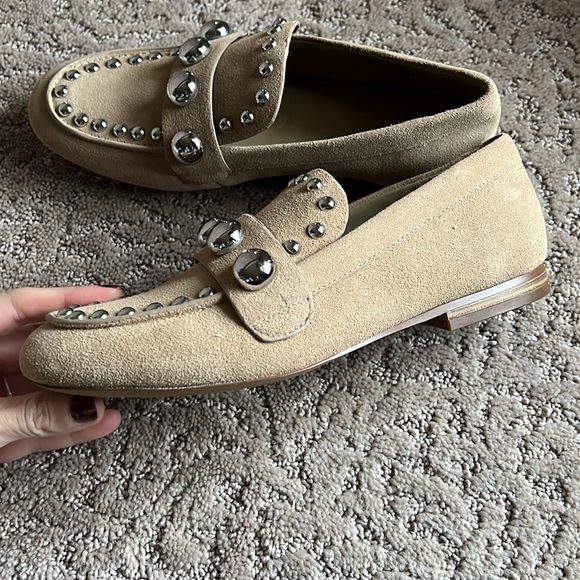 Karl Lagerfeld Avah Studs loafer slip on flats taupe size 6.5 shoe - Picture 3 of 8